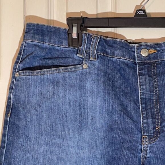 Gloria Vanderbilt High Rise Denim Shorts 18 - Picture 2 of 15